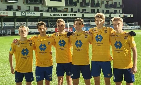 Runda av med åtte mål på Høddvoll