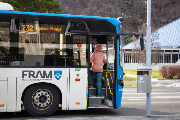 Aukar prisane for periodebillettar i fylket