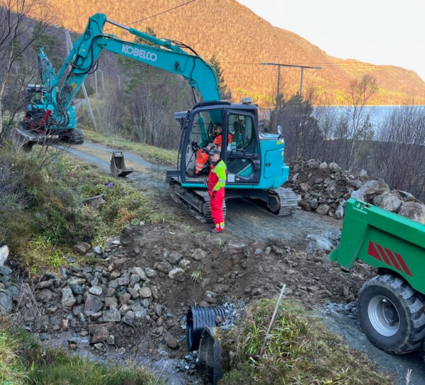 Skade på turvegen langs Synnalandsvatnet