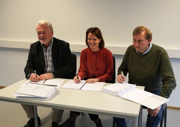 Signerte kontrakt om elektroarbeida til Nordøyvegen