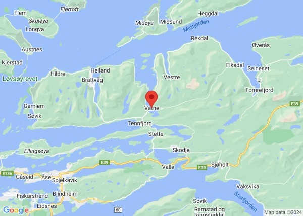 Brann i traktor på Vatne