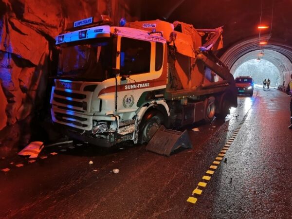 Trafikkuykke i Remmetunnelane