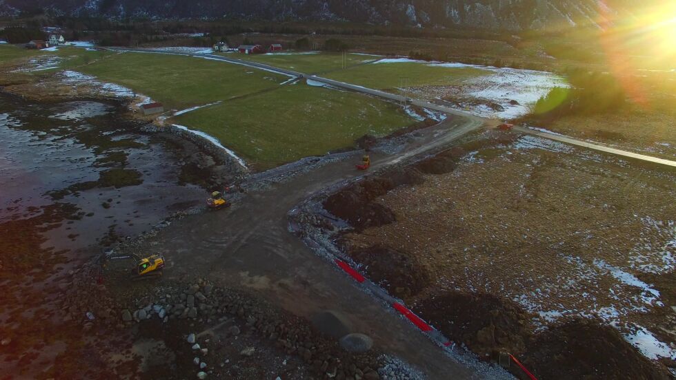Nordøyvegen - Skjeltene