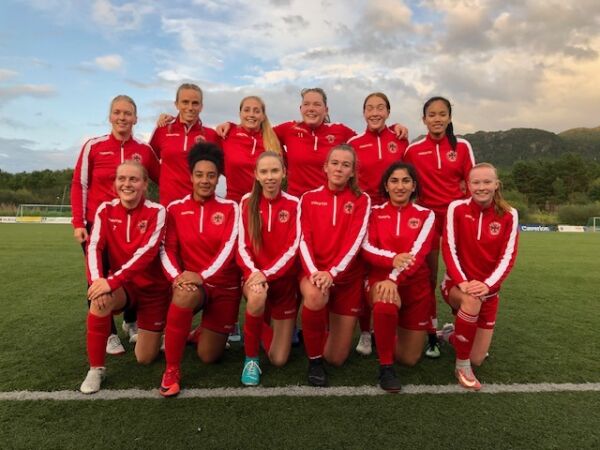 Damene opna hausten med siger