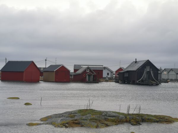 Varsel om svært høg vannstand onsdag