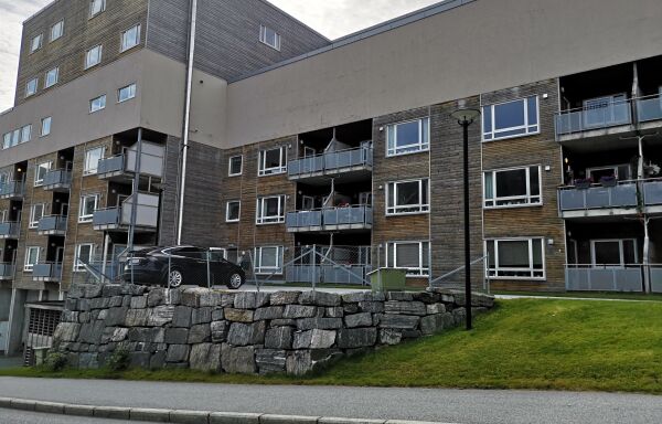 Stussar over påstand om ingen søkarar til omsorgsbustadar